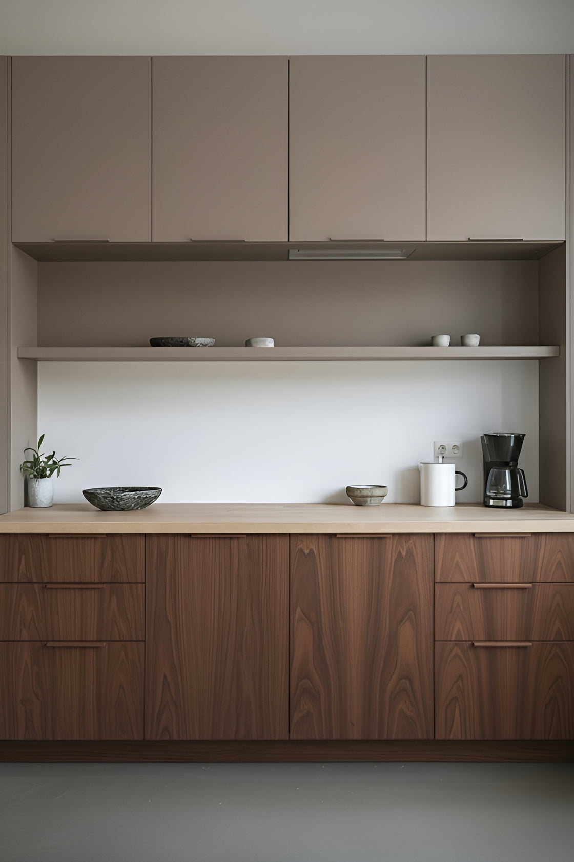 template--26843000963417__image_compare_L8cQ3X